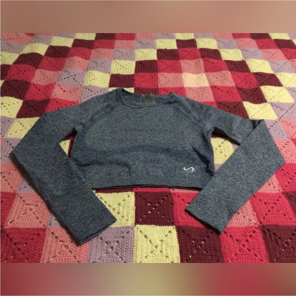 TLF Long Sleeve Crop Top Medium